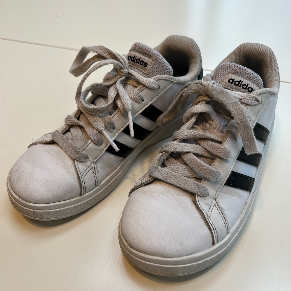 Adidas Kids White Sneakers with Black Stripes Size 2